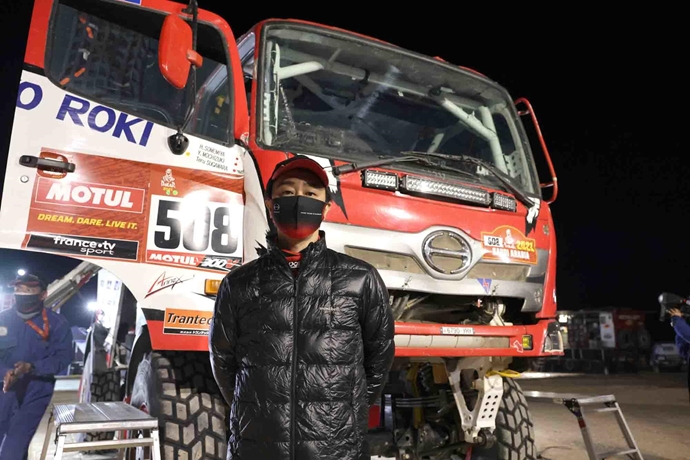 Hino Team Sugawara have successfully completed the difficult first half of the Dakar Rally 2021