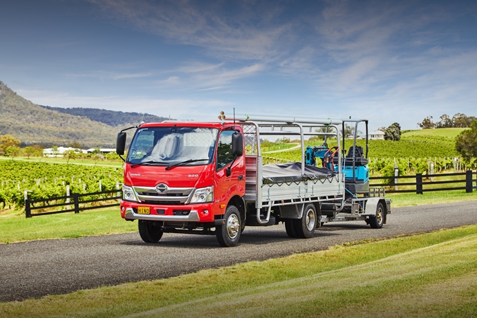 Hino 300 Series: The perfect upgrade for any trade